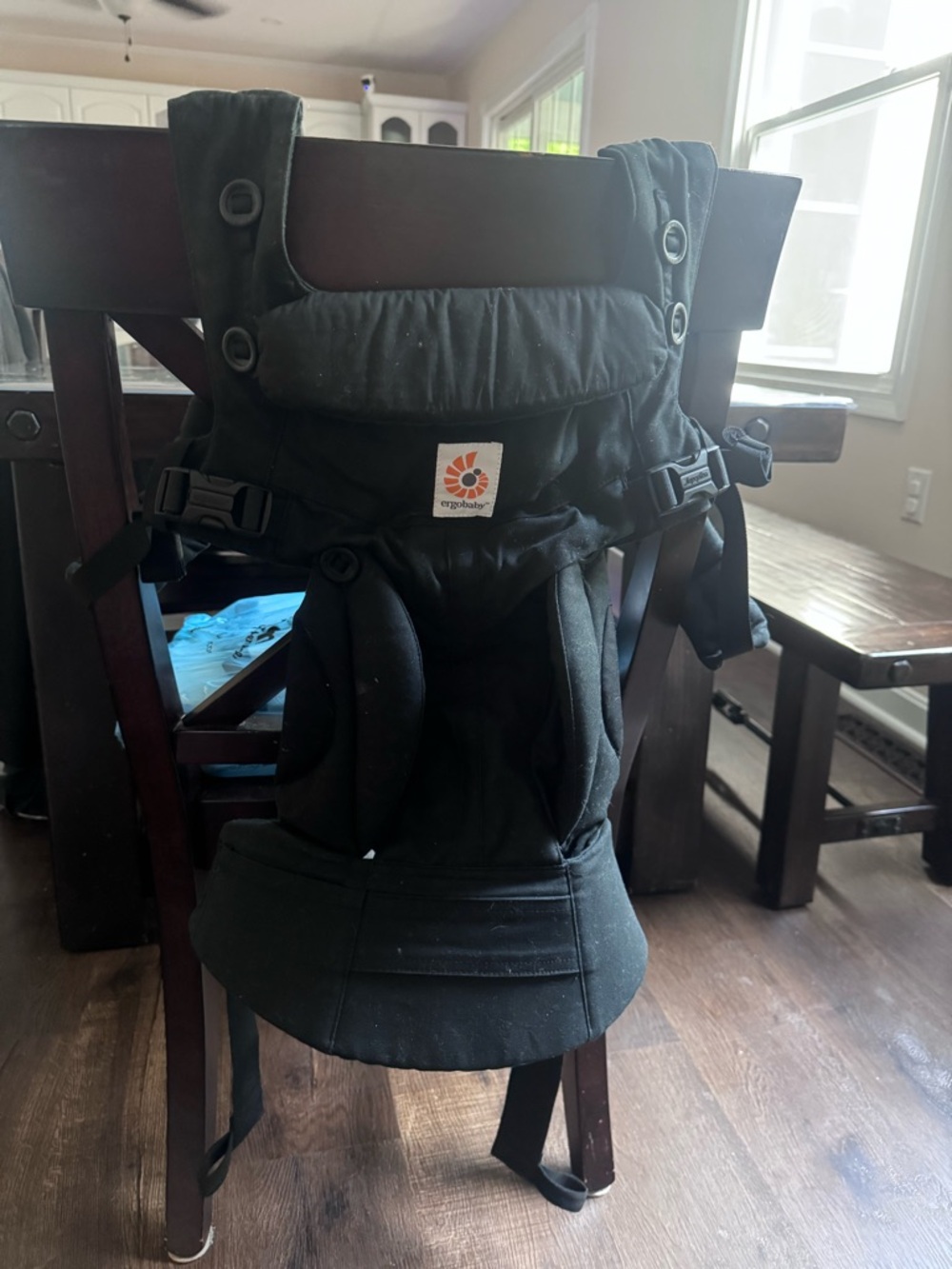 Ergobaby lift